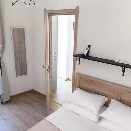 Niko's Place